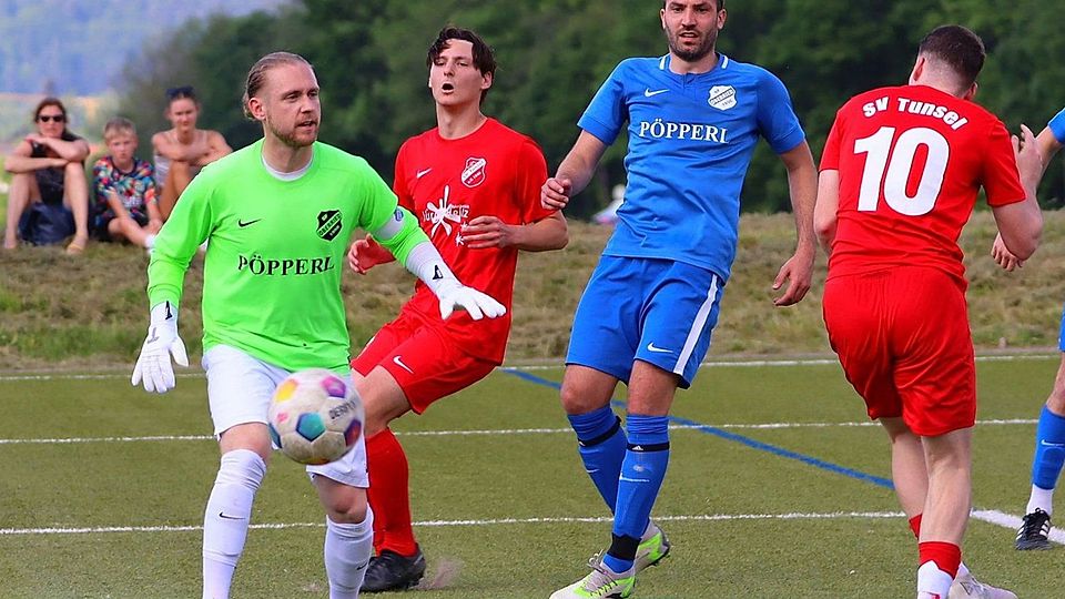 2:2 trennten sich im Spitzenspiel die SF  Oberried um  Janik Zähringer (l.) und der SV Tunsel