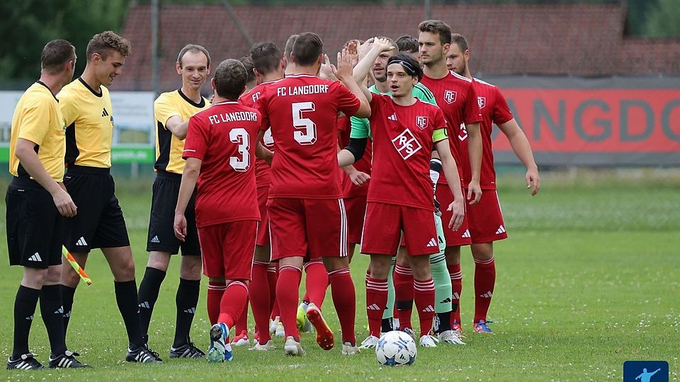 Der Aufsteiger FC Langdorf freut sich auf seinen Kreisliga-Einstand beim großen Nachbarn TSV Regen.