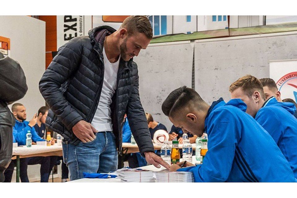 Eine große Woche, die mit einer Autogrammstunde anfing, findet heute Abend um 18 Uhr ihren Höhepunkt - Foto: www.paulmedia.lu