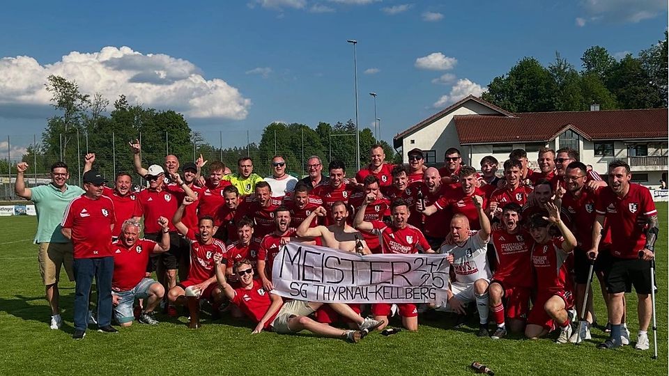 Kürten sich zum Meister der Kreisklasse Passau: Die Kicker der SG Thyrnau/Kellberg.