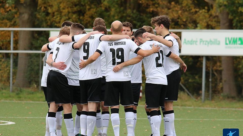 Der TuS Ahmsen kann am Sonntag im direkten Duell gegen FC Kastrioti Stukebrock, einen wichtigen Schritt Richtung Klassenerhalt machen