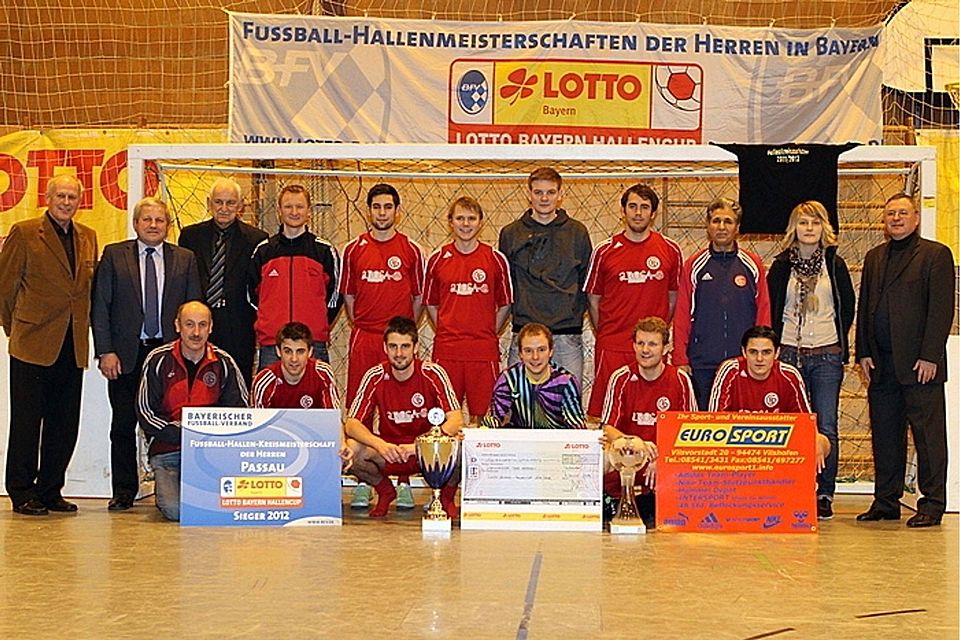 Hallenkreismeister 2012 - der 1. FC Passau Foto: Santner
