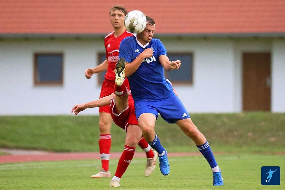 Rote Laterne: Aufgrund der Niederlage gegen Dorfen sowie dem Siegsdorfer Erfolg steht Fridolfing nun auf dem letzten Platz der Tabelle.