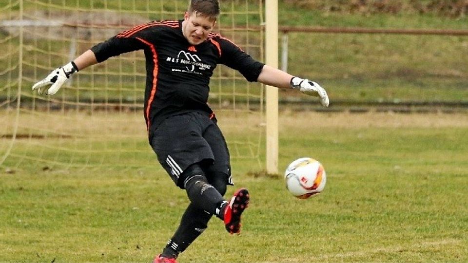 Torhüter Erik Blaue hat dank seiner tollen Paraden, gerade in der ersten Hälfte, eine große Aktie an dem 2:2-Unentschieden.  ©MZV