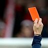 Rote Karte für die Gewalt im Amateurfußball. Die Wiesbadener Fußball-Funktionäre sind entsetzt über die Häufigkeit der Vorfälle in jüngster Zeit.