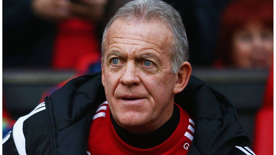 Interimstrainer Alan Curtis bleibt bis Saisonende. Foto: Getty Images