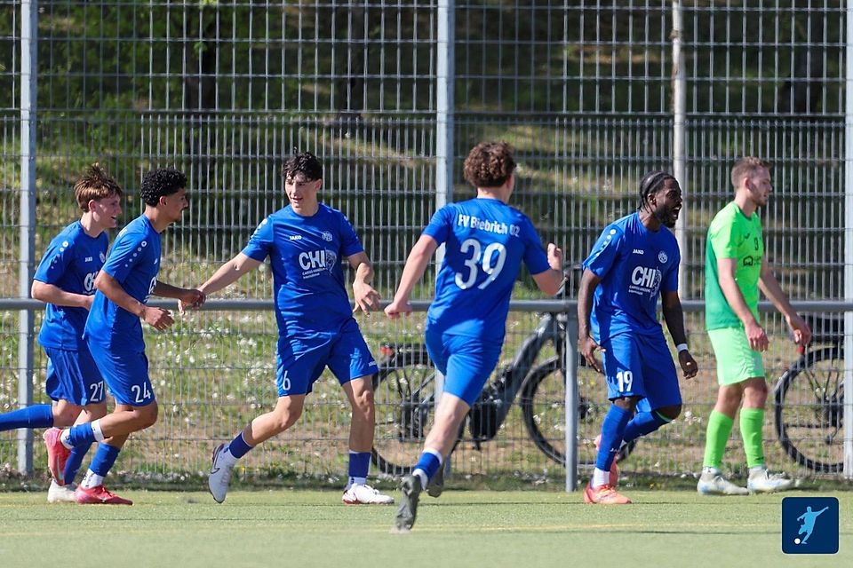 Der FV Biebrich konnte gegen Zeilsheim einen 4:2-Erfolg bejubeln und ist nun Tabellenführer der Verbandsliga.