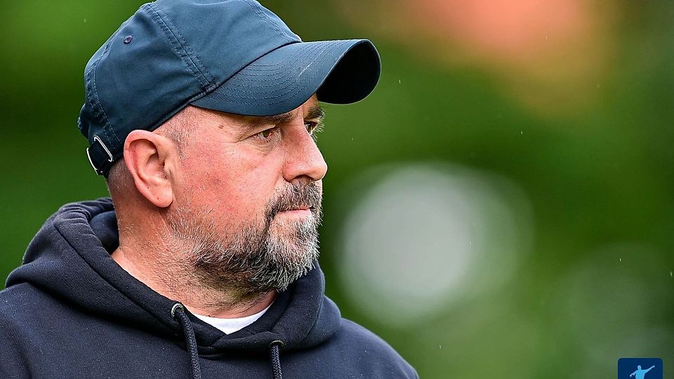 Zwei Spieler haben den FC Ismaning und Trainer Muriqi im Winter verlassen.