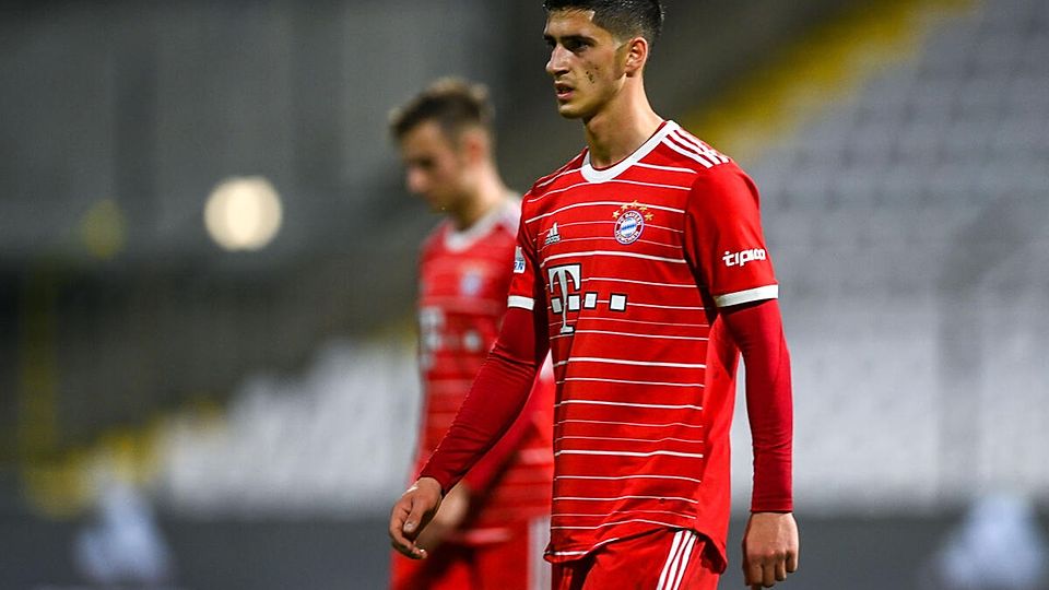 FC Pipinsried gegen FC Bayern II LeeDoppelpack! Amateure machen‘s deutlich FuPa