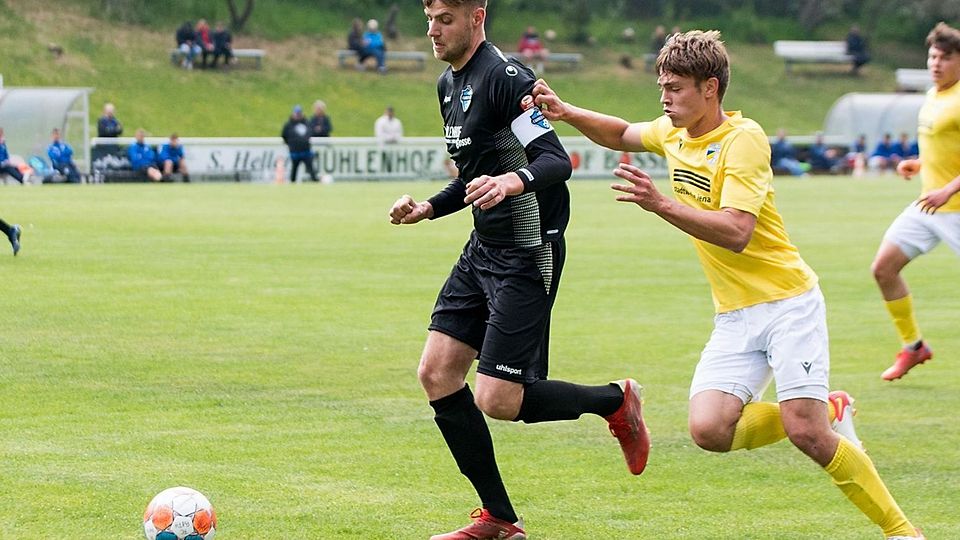 Max Grimm erhält einen Vertrag für die Regionalliga-Mannschaft des FC Carl Zeiss Jena.