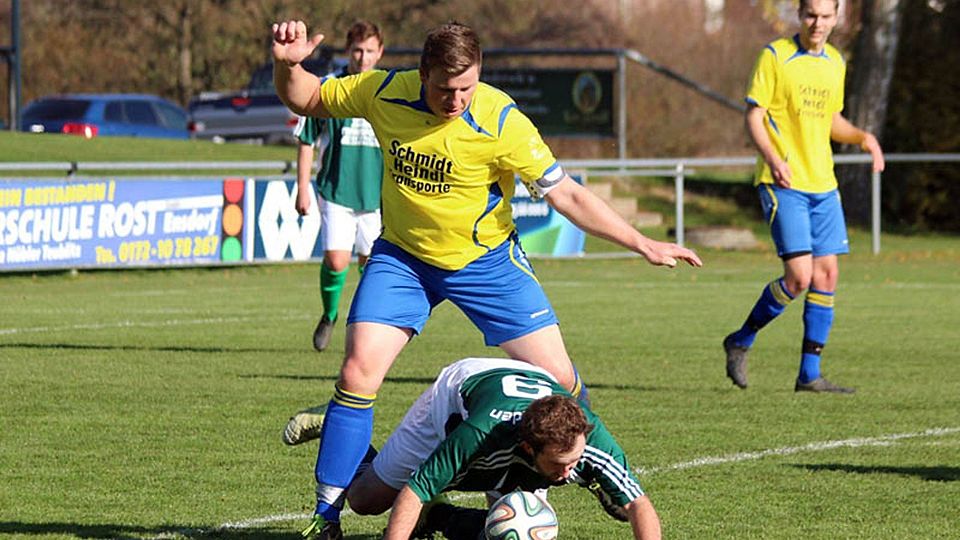 Der 1.FC Rieden II schaffte den Aufstieg in die A-Klasse, hingegen kickt der TuS Schnaittenbach II weiterhin in der B-Klasse  F: Weigert