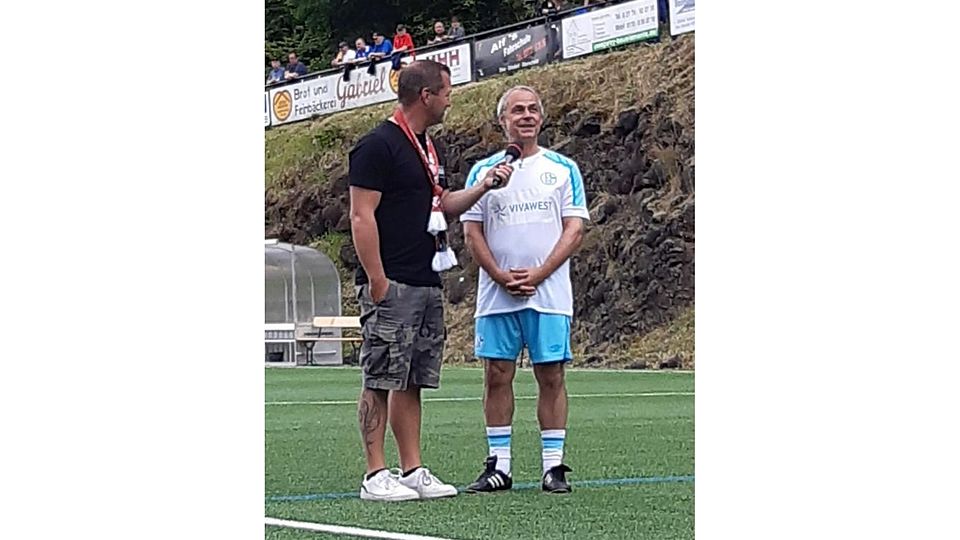 Ein Olaf Thon ist auch heute immer noch ein begehrter Interviewpartner.