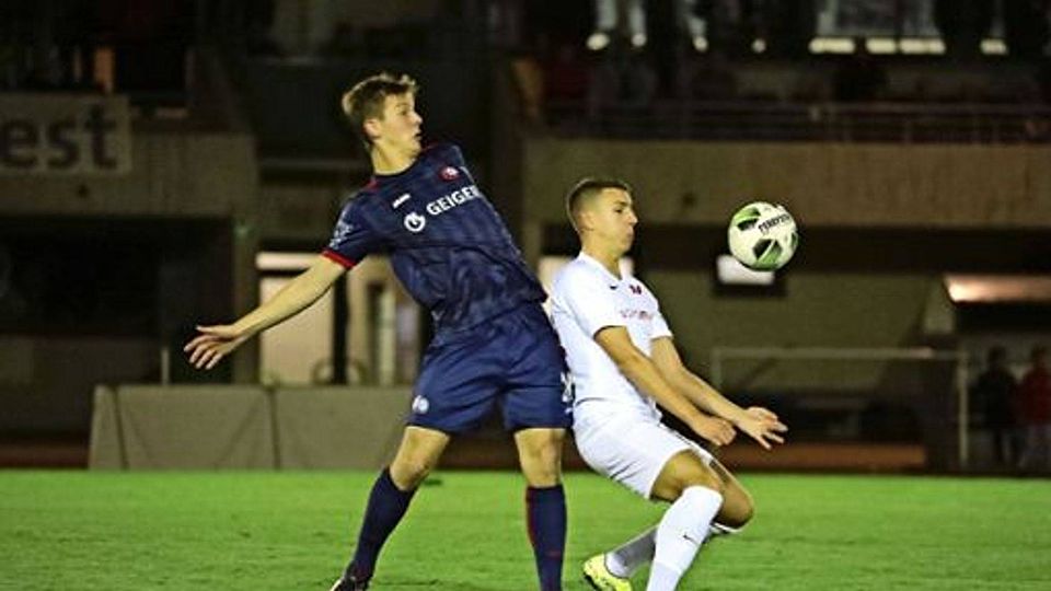 Neue Hoffnung beim SV Fellbach: Veljko Milojkovic (rechts) will in der Verbandsliga nicht in die Knie gehen. 