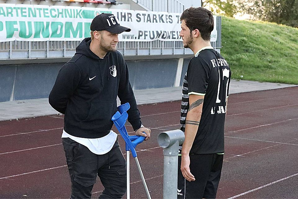 Schon im Vorjahr war Spielertrainer Tobias Jorsch (links neben Marc-Abdu Al-Jajeh) oft verletzt, auch aktuell gehört er zu den Sorgenkindern.