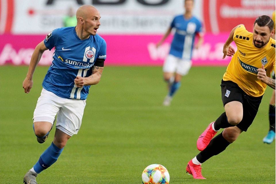 Gestandener Fußball-Profi: Korbinian Vollmann bestritt für den TSV 1860 und den SV Sandhausen insgesamt 88 Zweitligaspiele. Aktuell spielt er bei Hansa Rostock in der 3. Liga. dpa