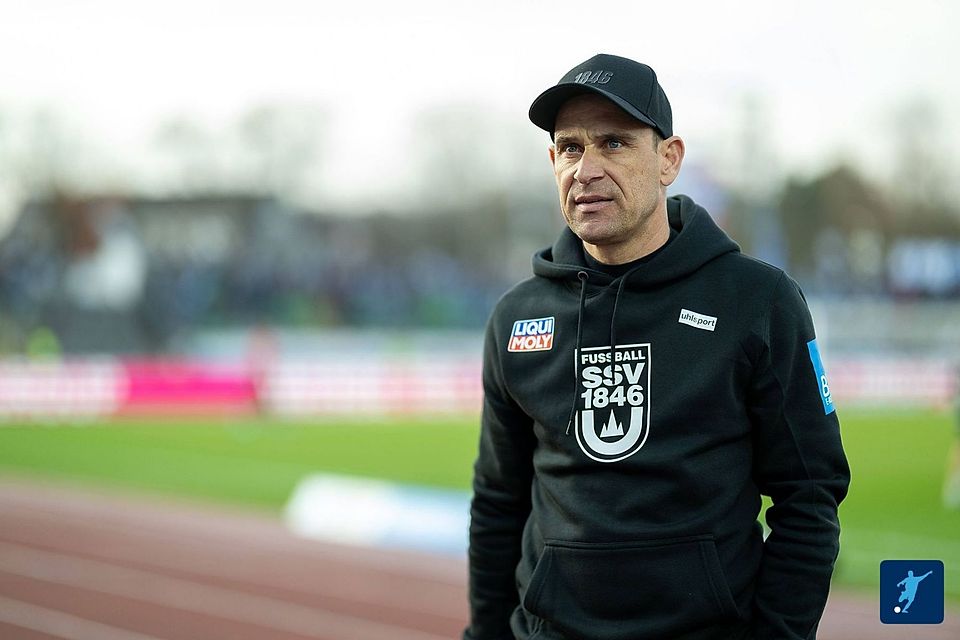 Trainer Robert Lechleiter