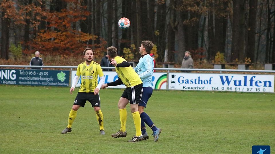 Bestens erholt von der hohen Niederlage zuletzt zeigte sich der SV Kauerhof (in Gelb-Schwarz) im Match gegen die SG Paulsdorf und gewann mit 5:0.