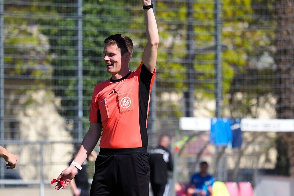 Hatte sichtlich Spaß an der Arbeit: Florian Exner im Einsatz in der Kreisklasse München 4.