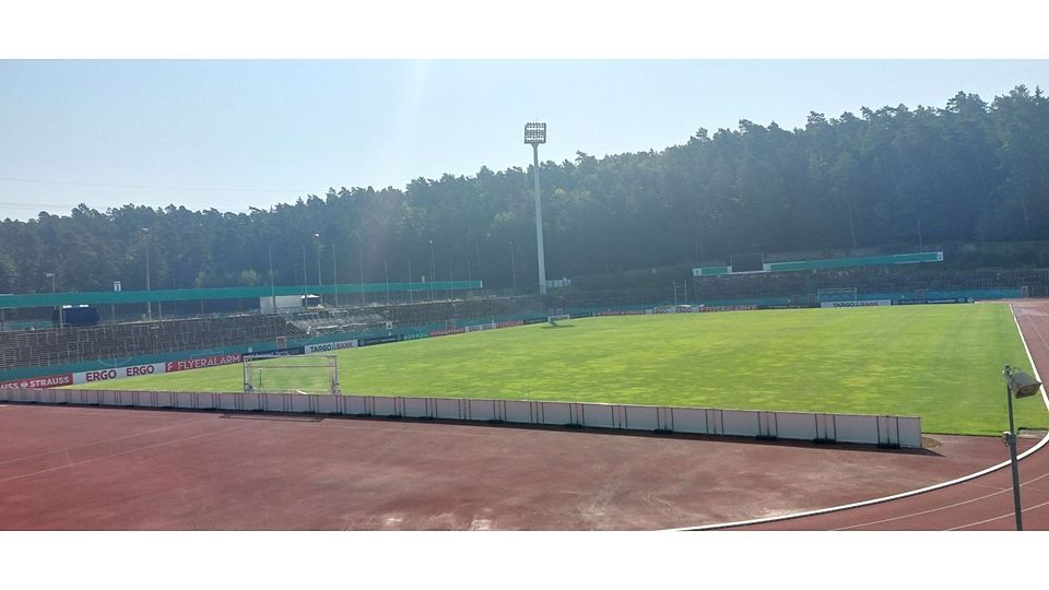 Das Homburger Waldstadion wartet auf die Störche