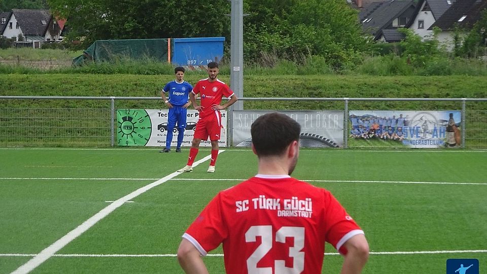 Die Spieler von Türk Gücü Darmstadt haben einen Kantersieg gegen Pfungstadt eingefahren.
