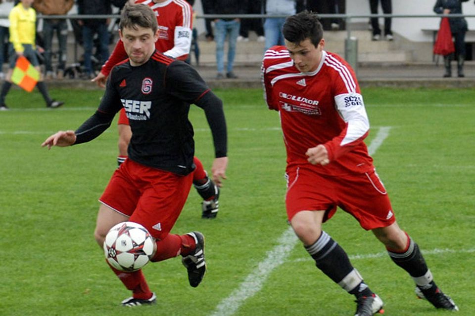 Zu wenig Druck entwickelten Böswald (rechts) und der SV Ottmaring in der Schlussphase.  Foto: Anton Schlickenrieder