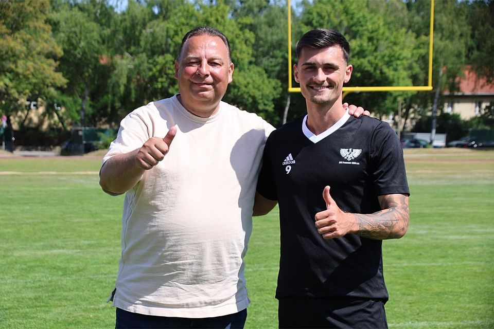 Preussens Sportchef mit Adrian Kireski (r.)