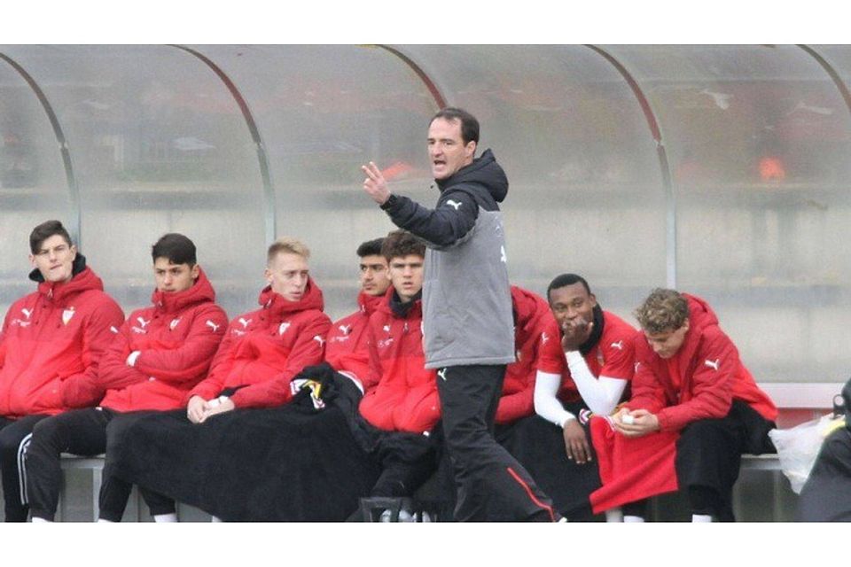 VfB-Coach Nico Willig war nach dem 2:1-Sieg beim FC Augsburg mit dem Auftritt seiner Mannschaft rundum zufrieden. F: Lommel