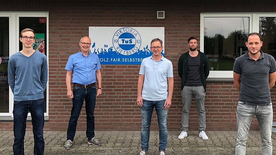 Von links: Betreuer Jannis Moss, Ralf Peterhanwahr, Norbert Meiertoberens, Philipp Lüningschrör, Tim Brinkmann.