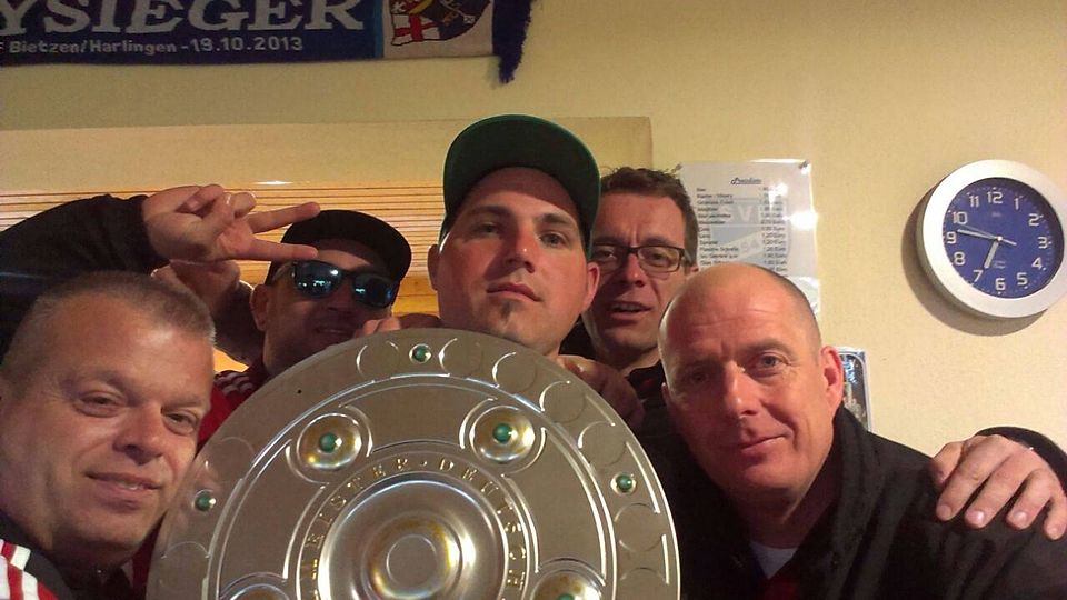 Die Meisterschale gehört der SG Obermosel II