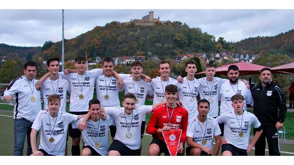   Die A-Junioren des JFV Hinterland holen den Kreispokal 2022/2023. (© Volkmar Pfeiffer)