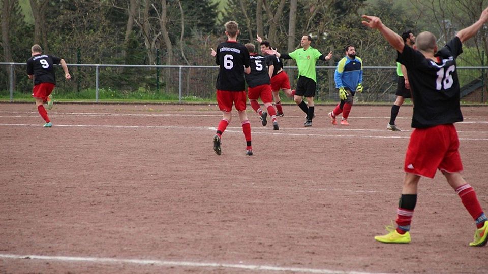 F: Bartsch Bürvenich/ Schwerfen will endlich wieder einen Sieg bejubeln