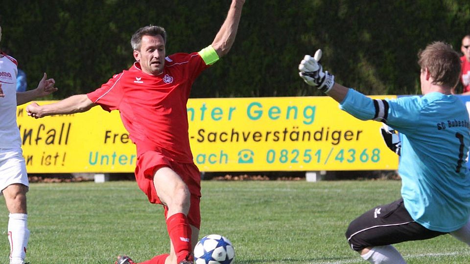 Markus Hinkelmann war lange Jahre Kapitän und zwischendurch Spielertrainer beim BC Aichach und verfügt über Bayern- und Landesliga?Erfahrung. In der kommenden Saison gibt er bei der TSG Stadtbergen die Kommando.	F.: Reini Rummel