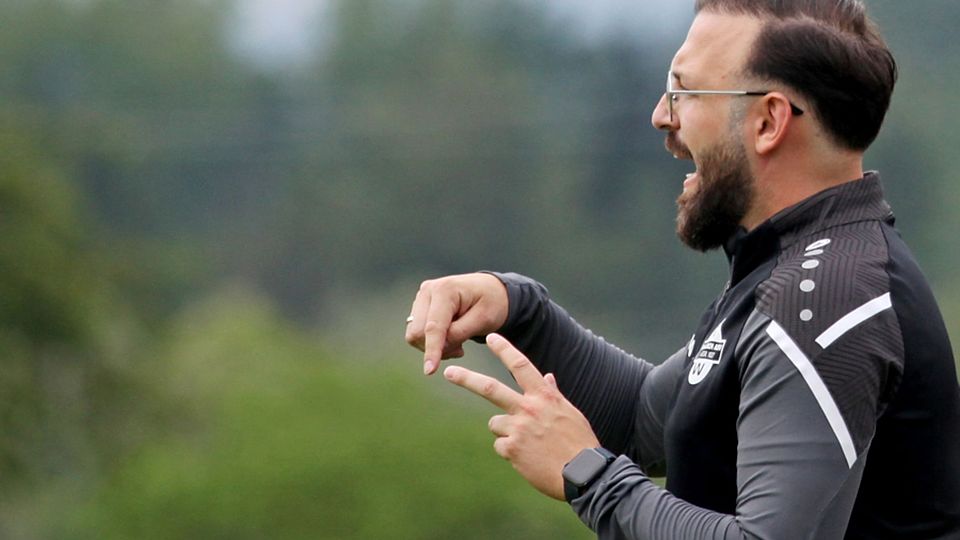 „Das Momentum lag auf unserer Seite“: Ismail Palit, Trainer des FC Wallbach | Archivfoto: Matthias Konzok