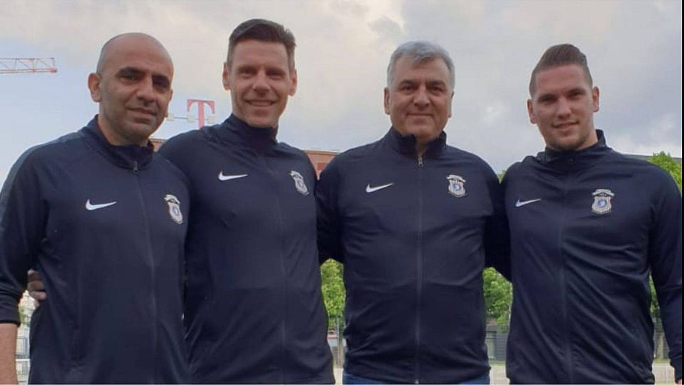 v. l., Erdal Güncü- sportlicher Leiter, Kai Brandt- Trainer, Haris Sahin-  Präsident, Jerome Flohr- Co Trainer
