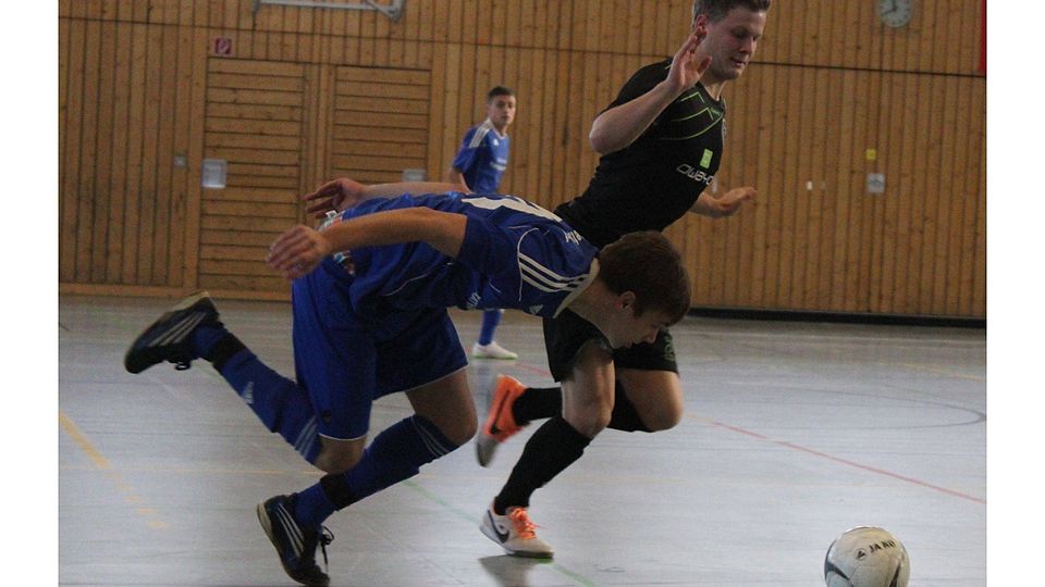 Der FSV Prüfening (li.) und die anderen beiden Bezirksligisten hielten sich schadlos. F: Würthele