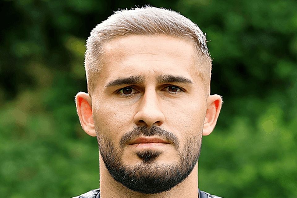 Emre Yesolova schoss alle sechs Tore für die VfR Zimbos.