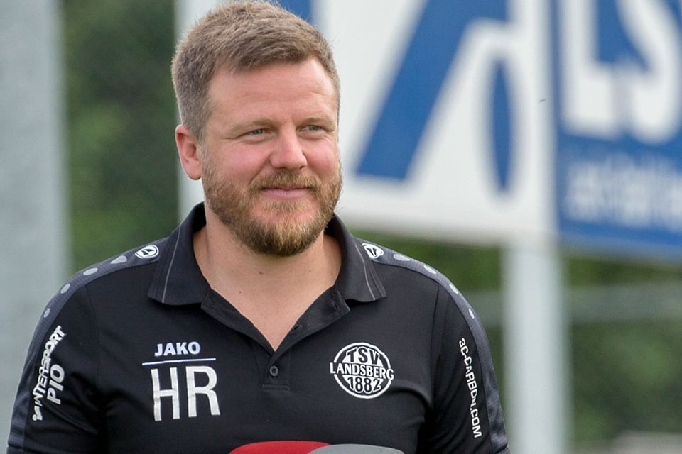 Landsbergs Trainer Hermann Rietzler ist mit dem Verlauf der Vorbereitung auf die kommende Saison in der Bayernliga zufrieden und hält seine Mannschaft für konkurrenzfähig. 