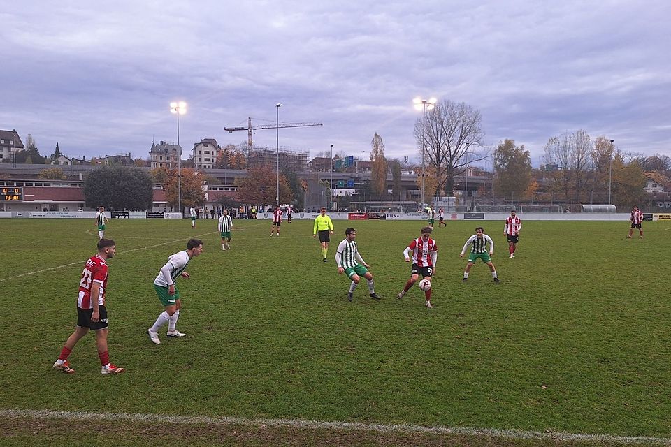 Das sechste Remis für Red Star (in weiss-grün): 1:1 zu Hause gegen Binningen. Das sechste Remis für Red Star (in weiss-grün): 1:1 zu Hause gegen Binningen.