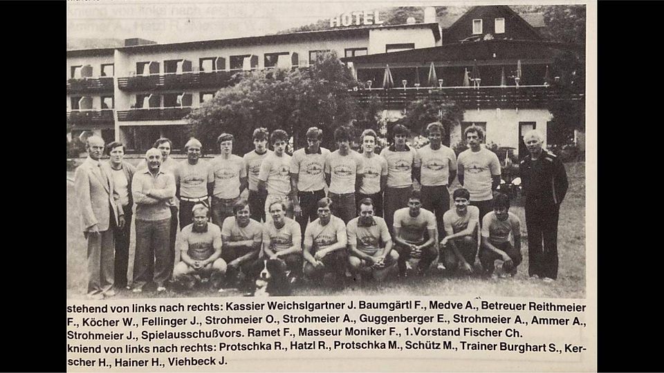 Zur Goldenen Generation des FC Ottering gehörte Hans Viehbeck (unten v.r.) genauso wie Herbert Hainer, nun Boss beim FC Bayern München.