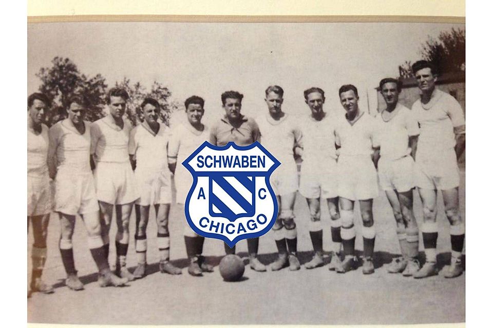 Mannschaftsfoto des Schwaben Athletic Club aus den 1940er-Jahren. 1967 wurde man US-amerikanischer Amateurmeister. Foto: Schwaben AC/Montage FuPa