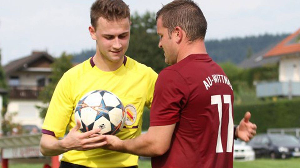 Punktgewinn dank Doppelpack: Rainer Maier (rechts) bescherte dem SV Au-Wittnau den ersten Landesliga-Zähler. | Foto. Matthias Konzok