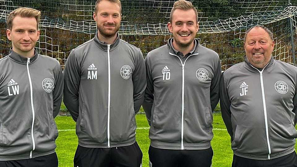 Das Trainerteam Leif Wilke, André Müller, Tim Dohnke mit Jens Fuhrmann (v.l.)
