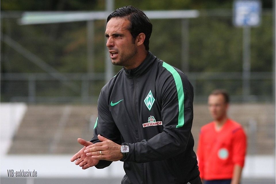 Alexander Nouri ist der Trainer des SV Werder Bremen II und  an diesem Samstag mit seiner Mannschaft bei den Stuttgarter Kickers zu Gast. F: Lommel