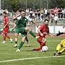 Ohne ihre beiden Top-Torjäger Srdan Ivkovic (grünes Trikot, am Ball) und Belmin Idrizovic (dahinter) muss der TuS Geretsried im Heimspiel gegen Hallbergmoos auskommen.