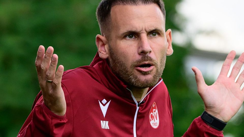 OFV-Trainer Michael Kovács konnte es nicht fassen, dass der Treffer zum 2:2 der Oberkircher galt