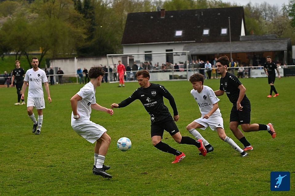 Die in schwarz gekleideten Schleider verdienten sich das Remis in Schoden redlich.