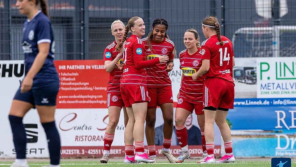 Düsseldorf feiert den klaren Aufstieg