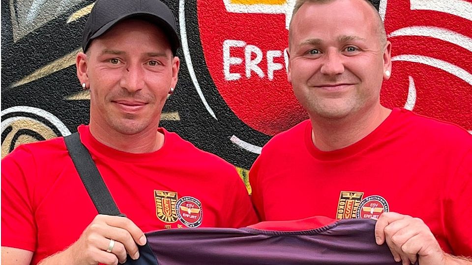 André Hoffmann (rechts) will den ESV Lok Erfurt in die Kreisoberliga schießen.