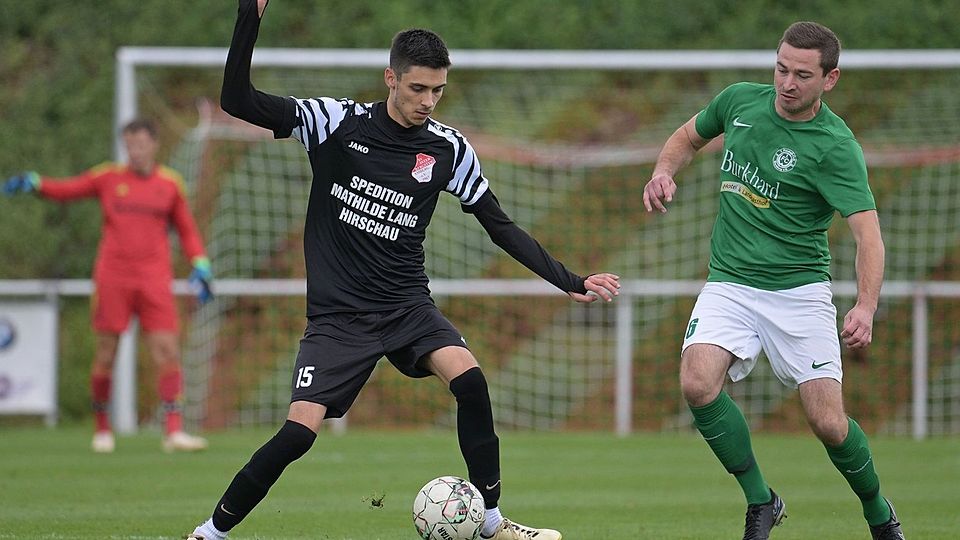 Markus Barth (links) trägt nun wieder das Trikot des SV Inter Bergsteig Amberg.