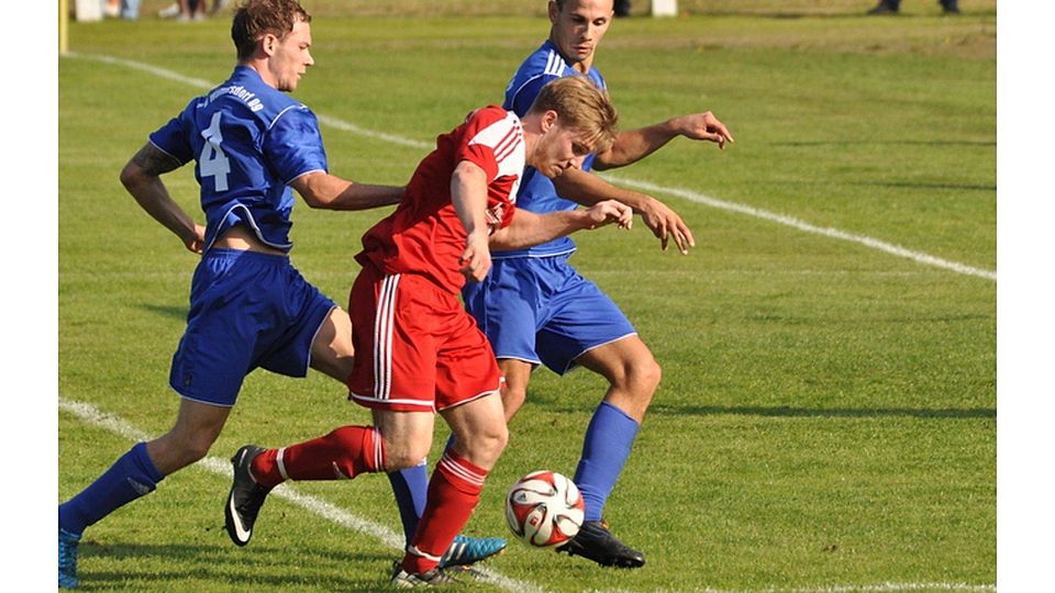 Der RSV Waltersdorf um Julian Loder (r.) kam gegen Guben nicht über ein Remis hinaus. F: Thiemig